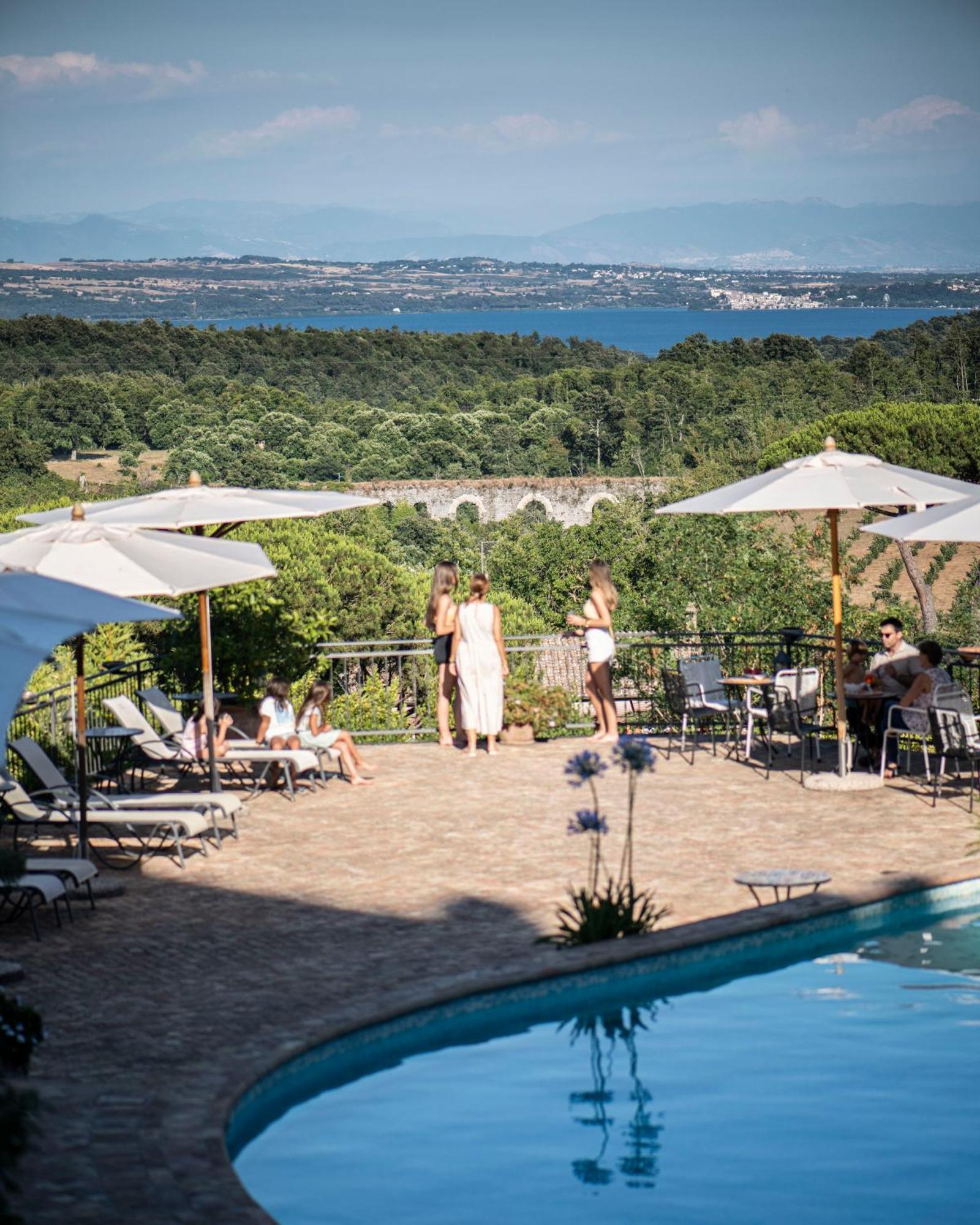 Villa Clodia Relais Manziana Екстер'єр фото